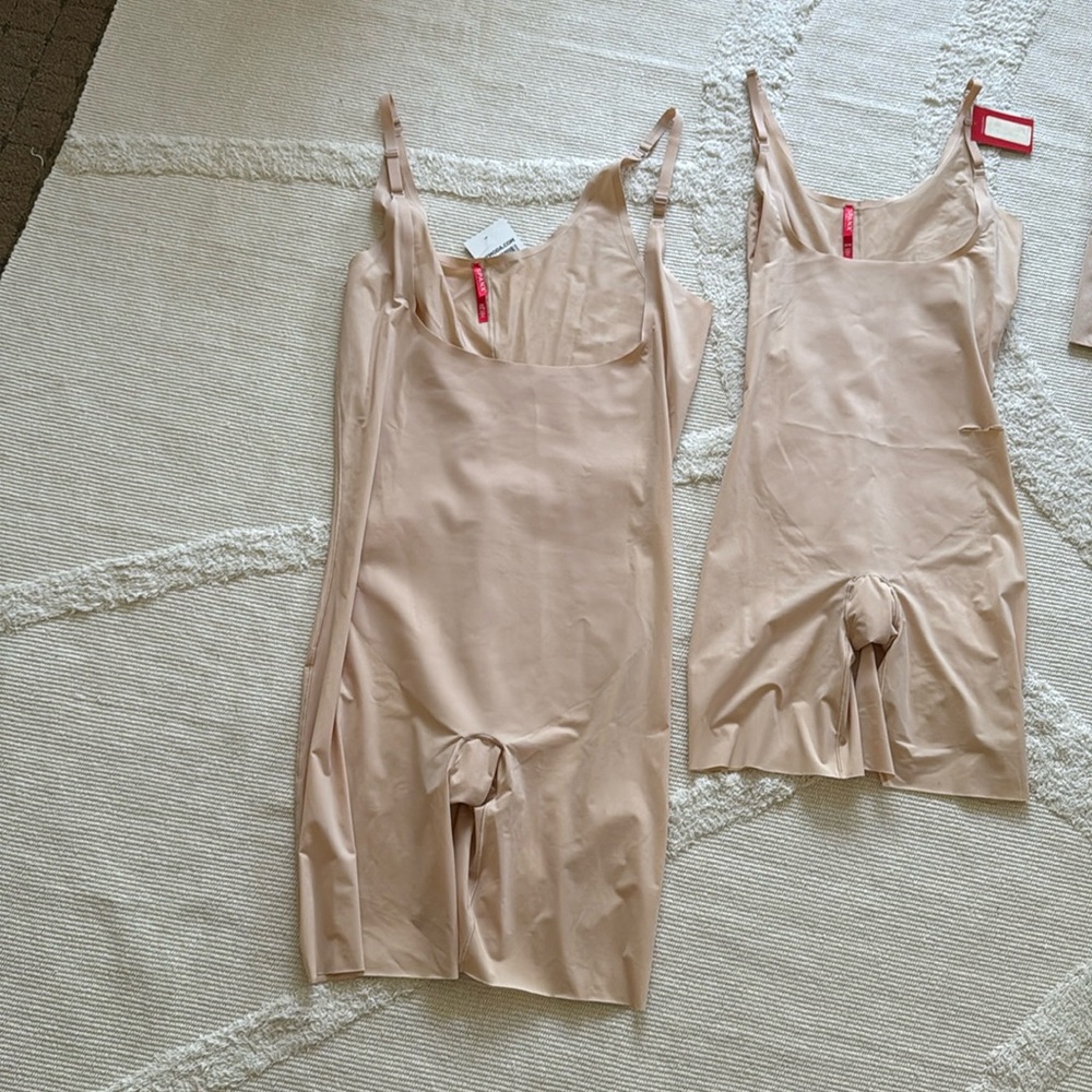 Spanx Thinstincts Open-Bust Midthigh Bodysuit Shapewear Nude NWT 2X  Medium